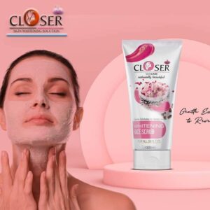 Closer Face Whiting Face Scrub